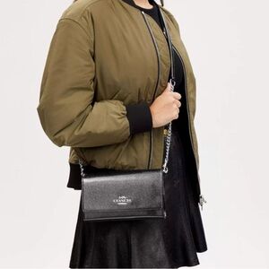 Coach Glitter sparkle Patent Leather
Flap Clutch Crossbody 
Silver/Gunmetal EUC